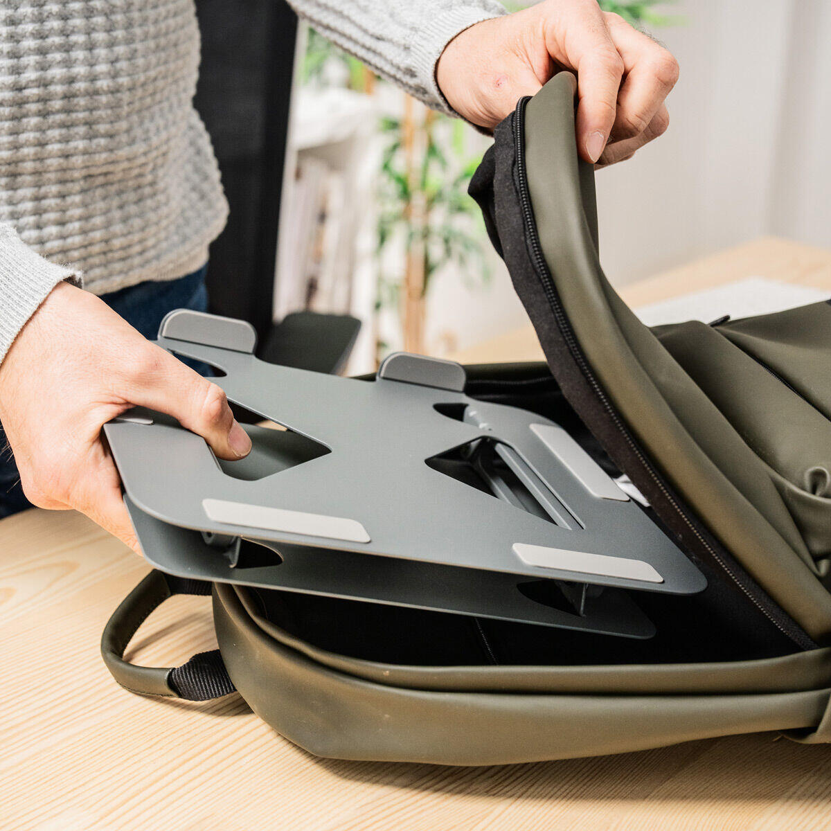 Soporte para Portátil Plegable y Regulable